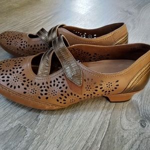 Aravon Women's Flex Lacey Sandal, Size 9.5D